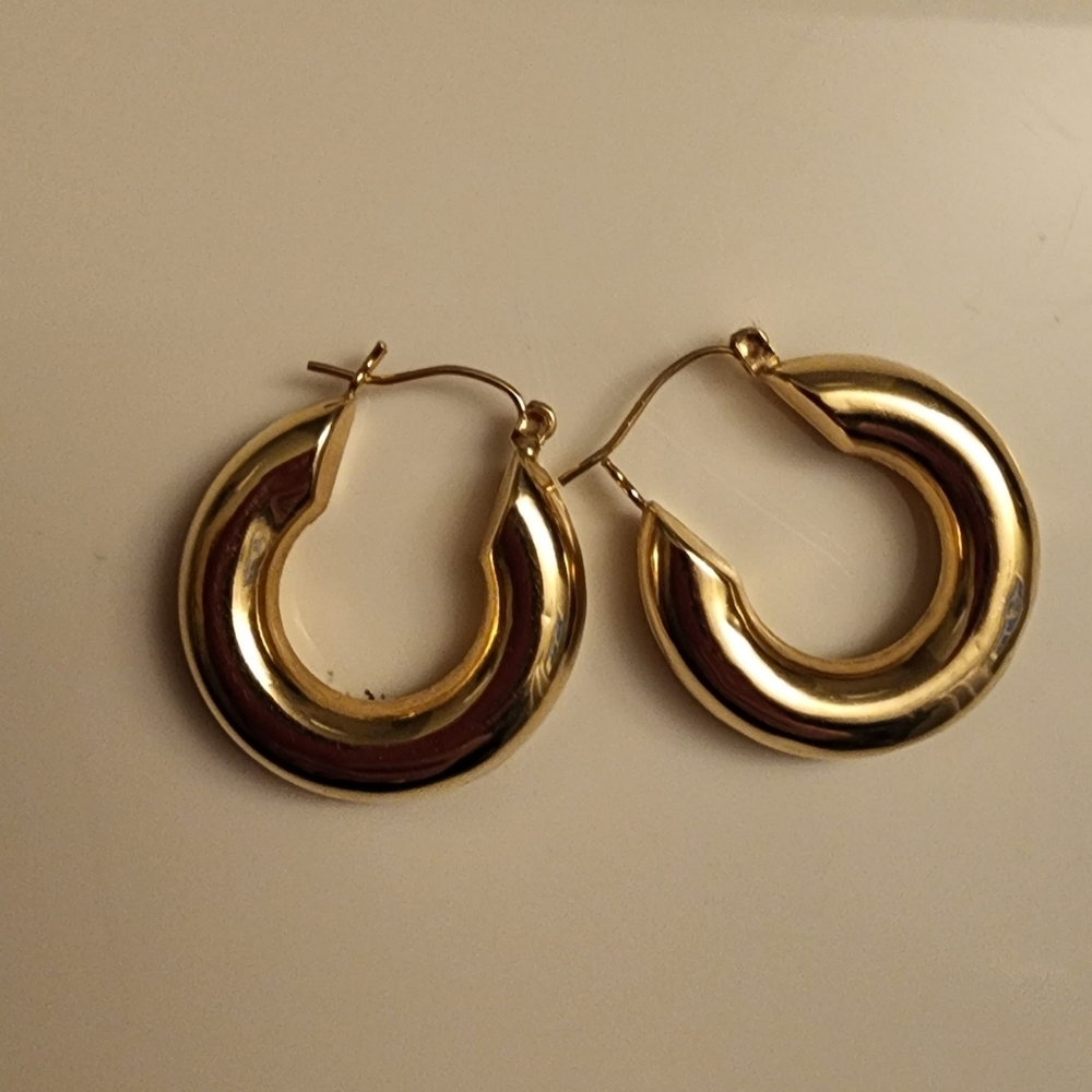 Gold earrings